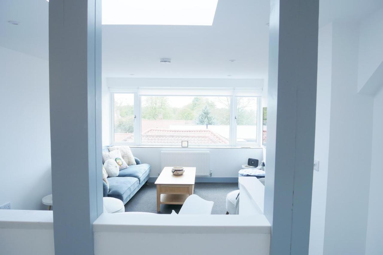 Sunset View, 2 Bedrooms In The Heart Of Holt With Parking Екстериор снимка