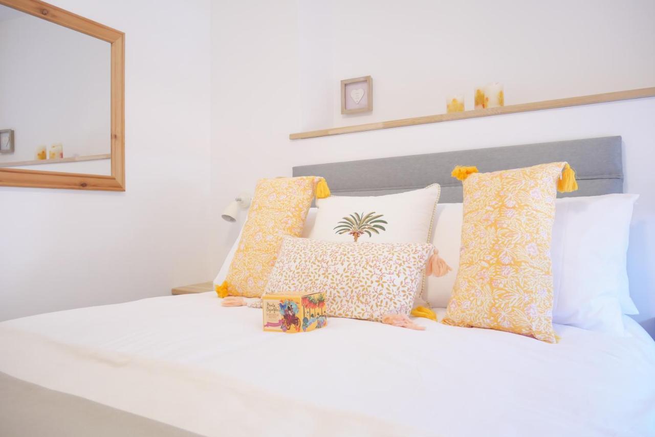 Sunset View, 2 Bedrooms In The Heart Of Holt With Parking Екстериор снимка